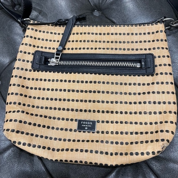 Fossil Purse Tan With Black Accent Crossbody Adjustable Strap - Picture 1 of 12